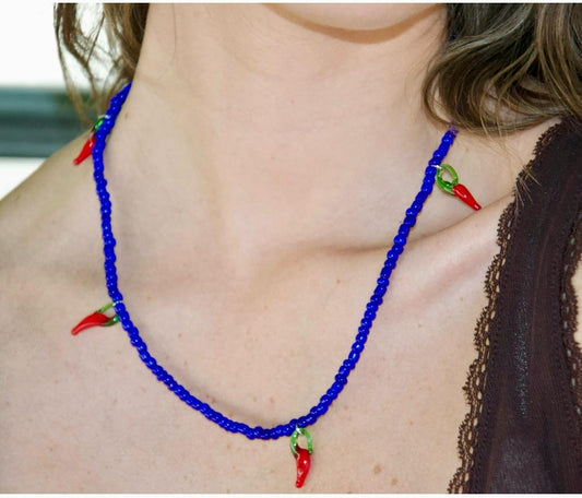 PEPPER POWER - Collier perles bleu Majorelle & piments