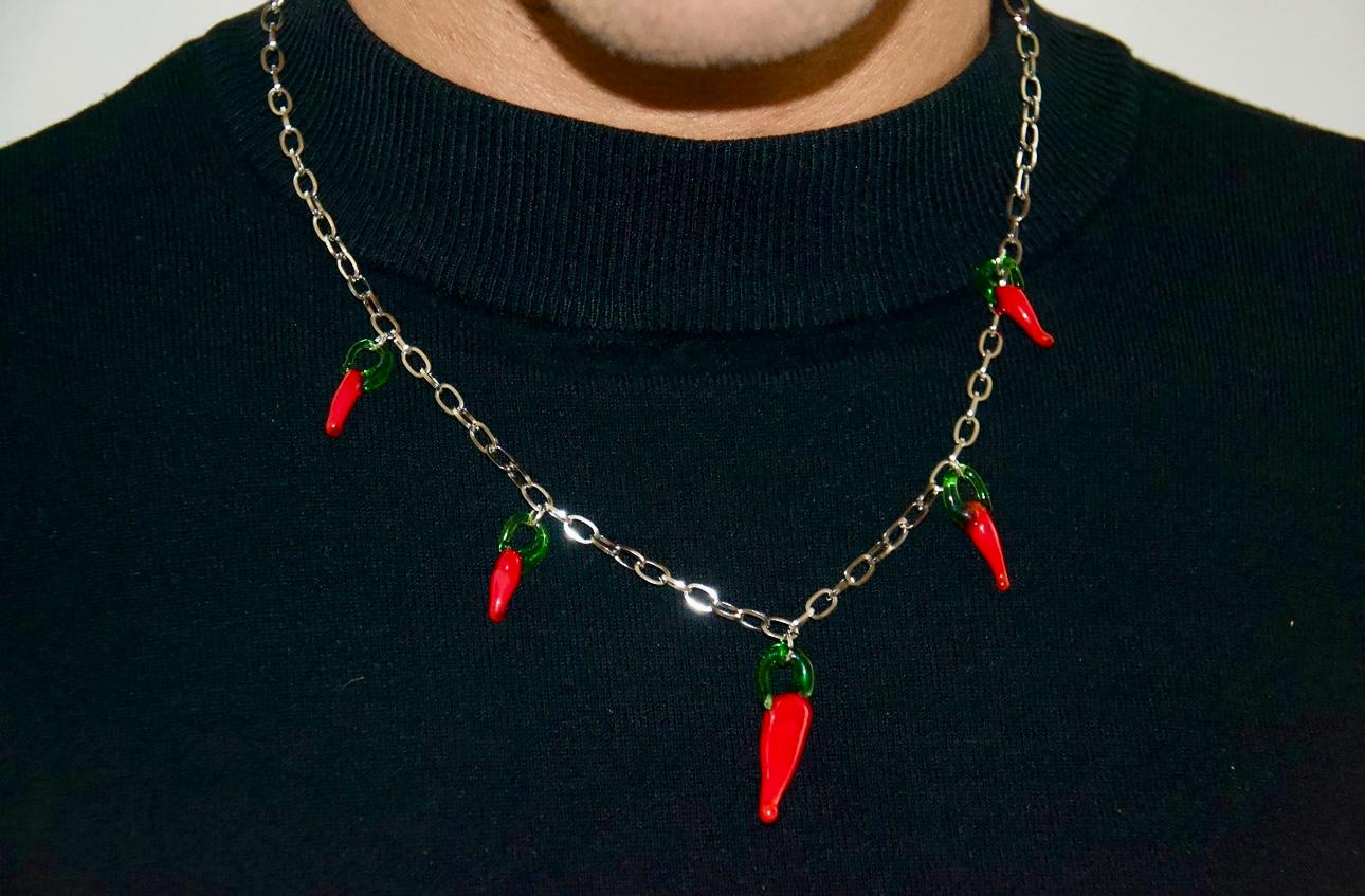 PEPPER POWER - Collier petit & gros piments fermoir coeur